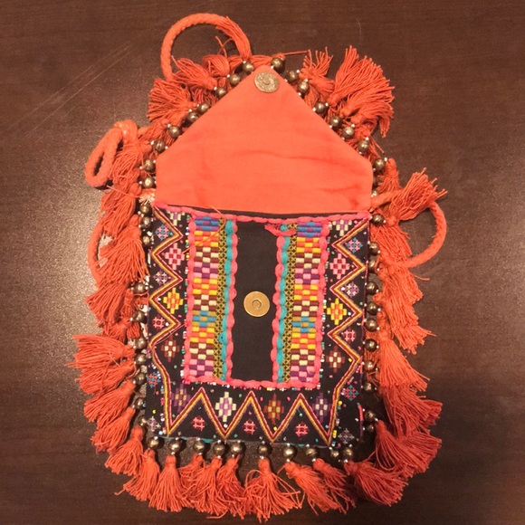 Tolani fringe crossbody - Picture 3 of 4